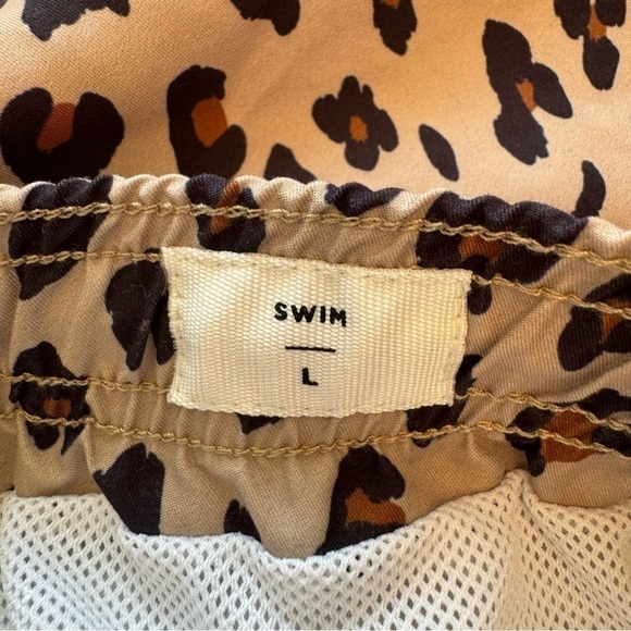 Pac Sun Unisex Swim Shorts, Pockets, Mesh Lining, Leopard Print, Size Large - Picture 4 of 9